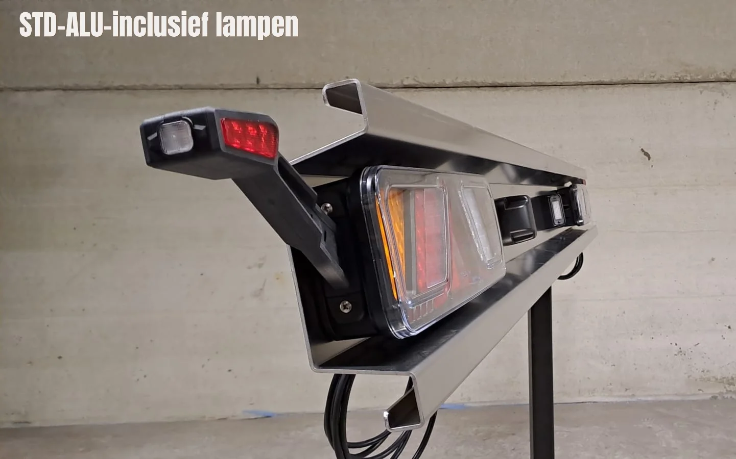 Trailer bumper inclusief led lampen. - Stdalu6 - Trailer bumper inclusief led lampen